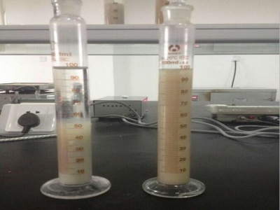 如圖所示添加了膨潤(rùn)土的涂料懸浮性非常好不沉淀